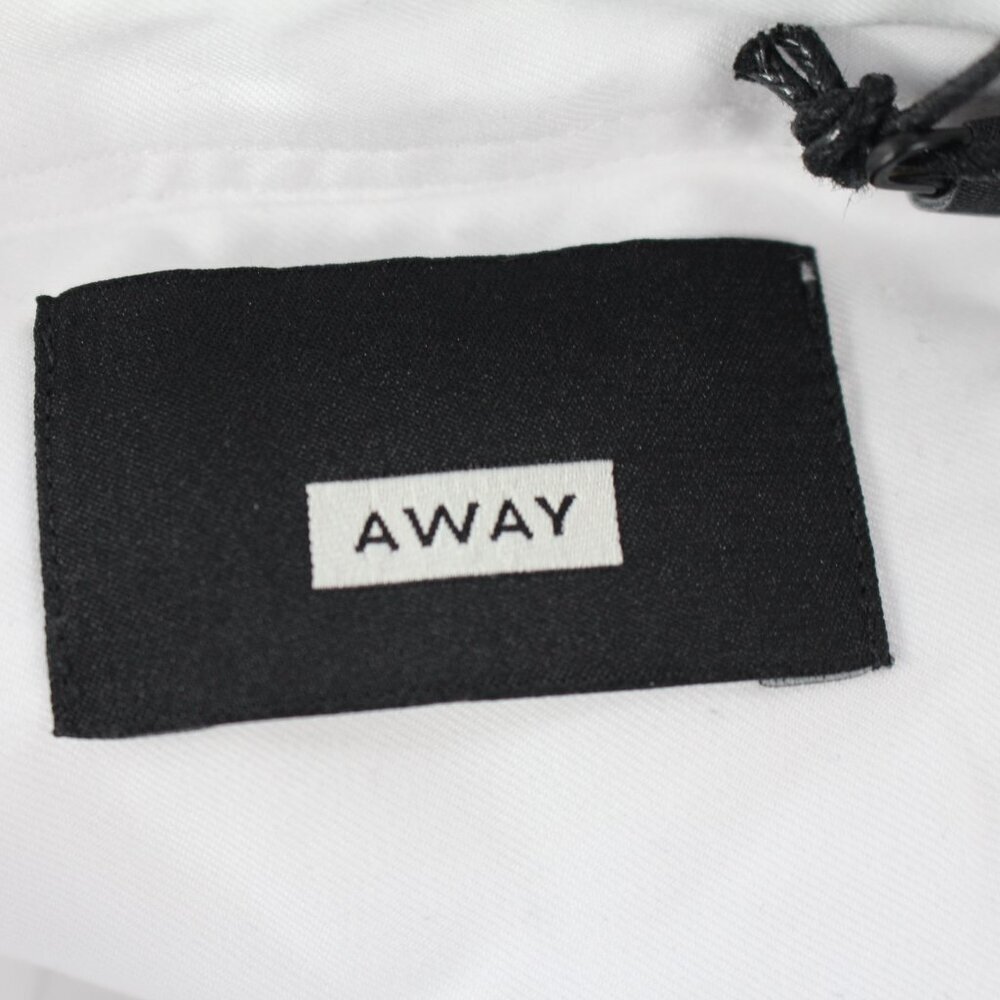 AWAY - Picture 8 of 9